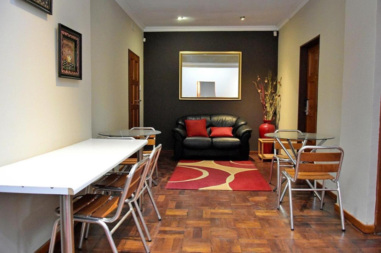 Houghton Guest House Joanesburgo Exterior foto