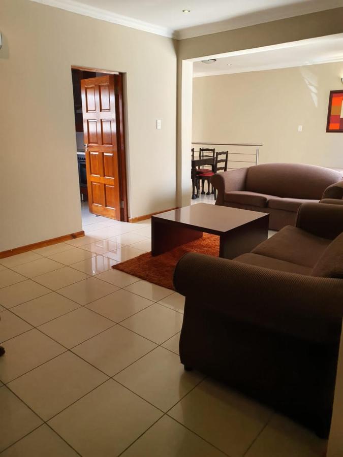 Houghton Guest House Joanesburgo Exterior foto
